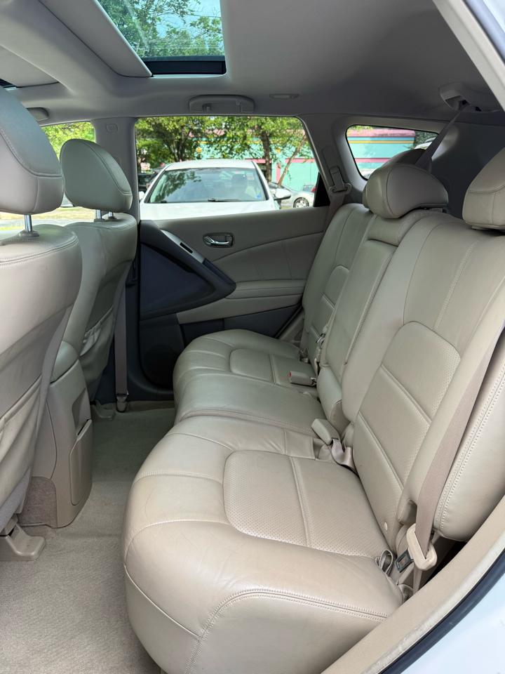 Nissan Murano S AWD 2011