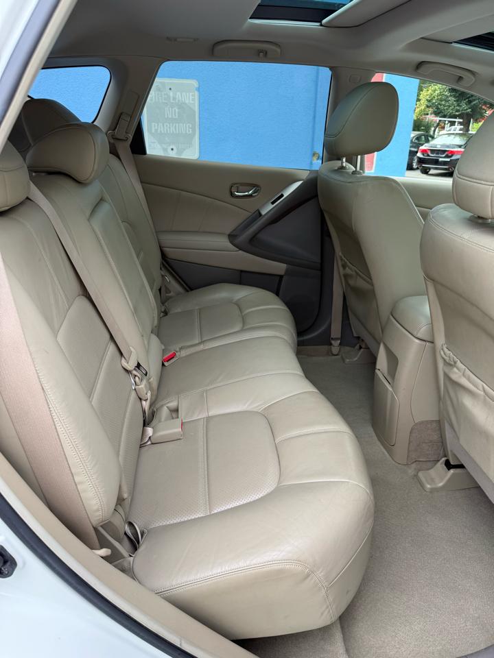 Nissan Murano S AWD 2011