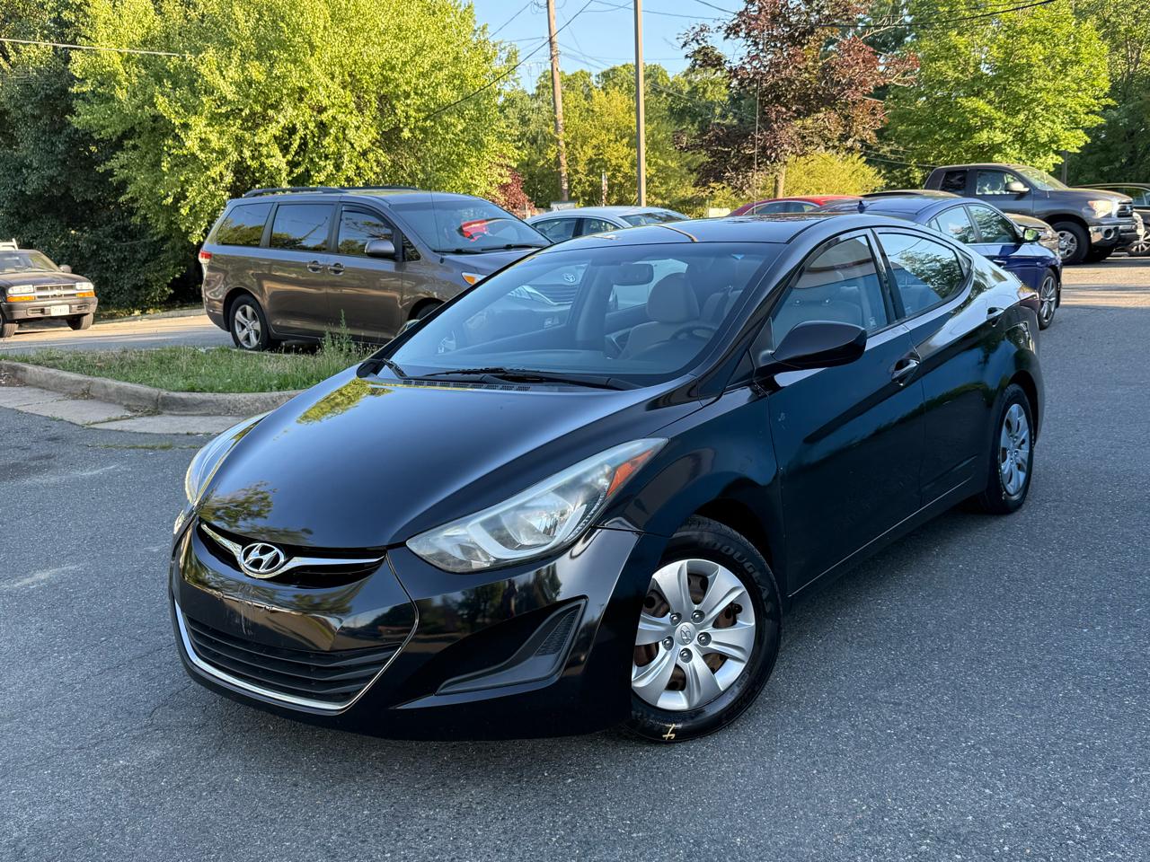 Hyundai Elantra SE 6AT 2016