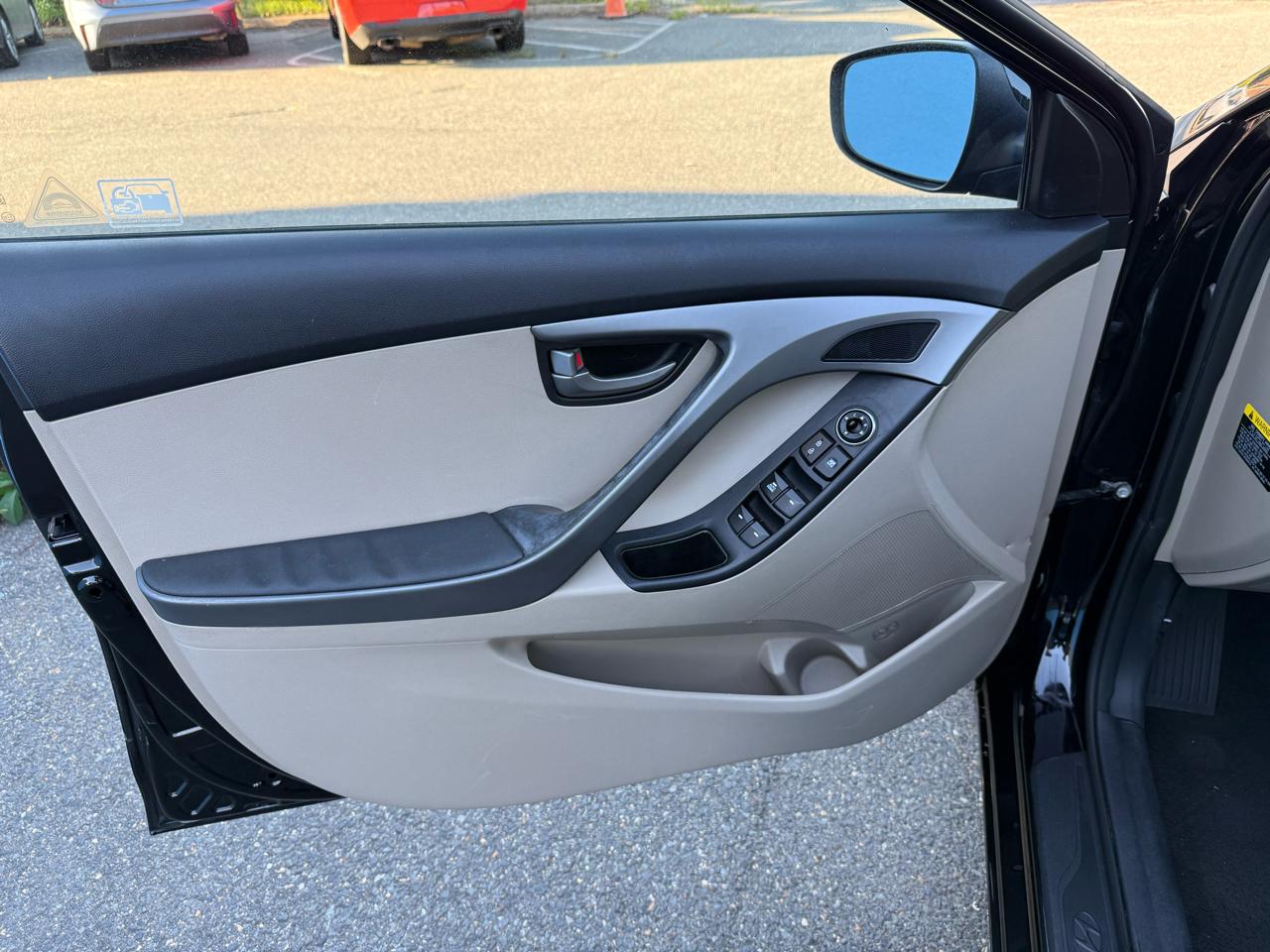 Hyundai Elantra SE 6AT 2016