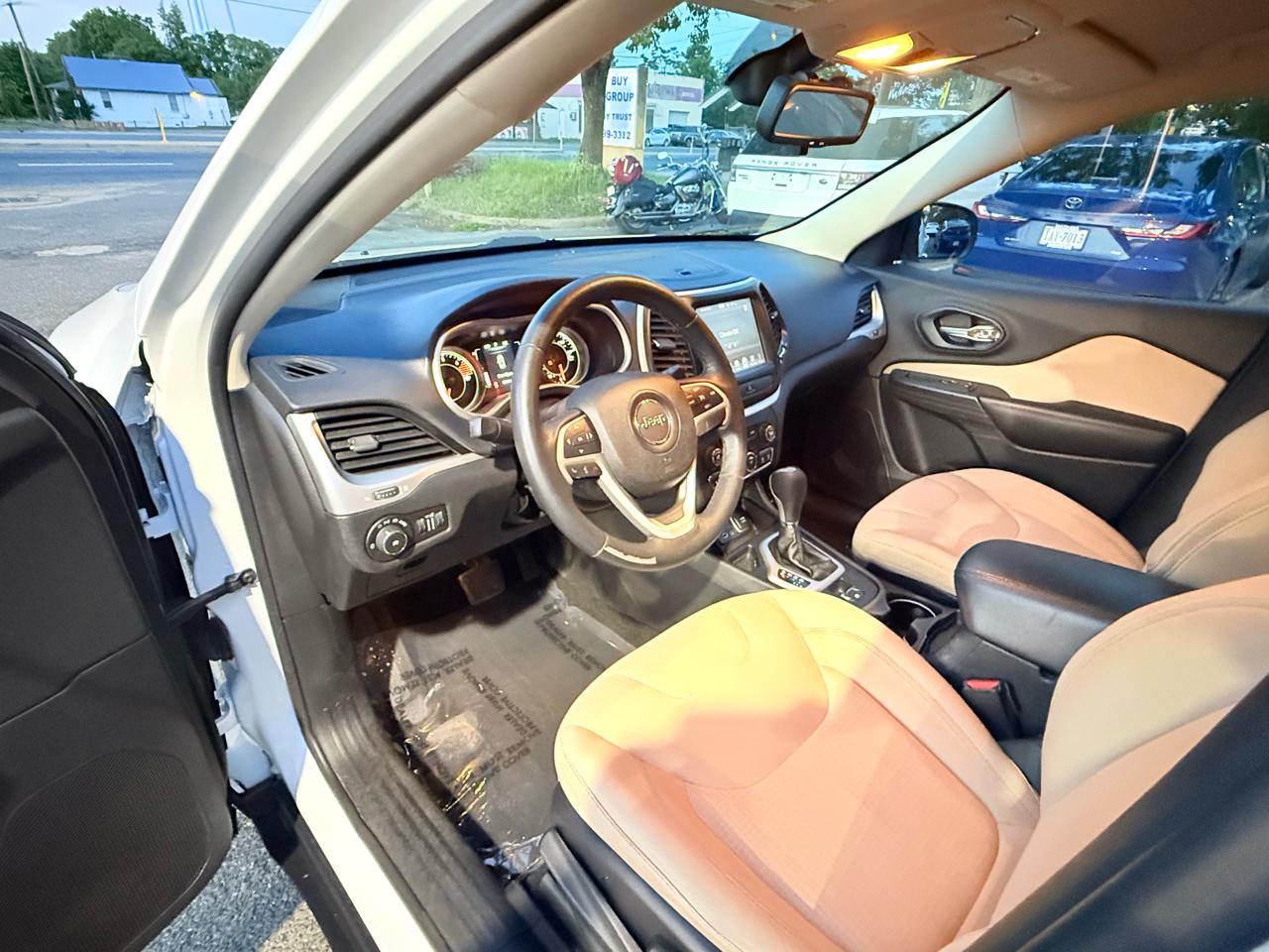 Jeep Cherokee Latitude FWD 2016