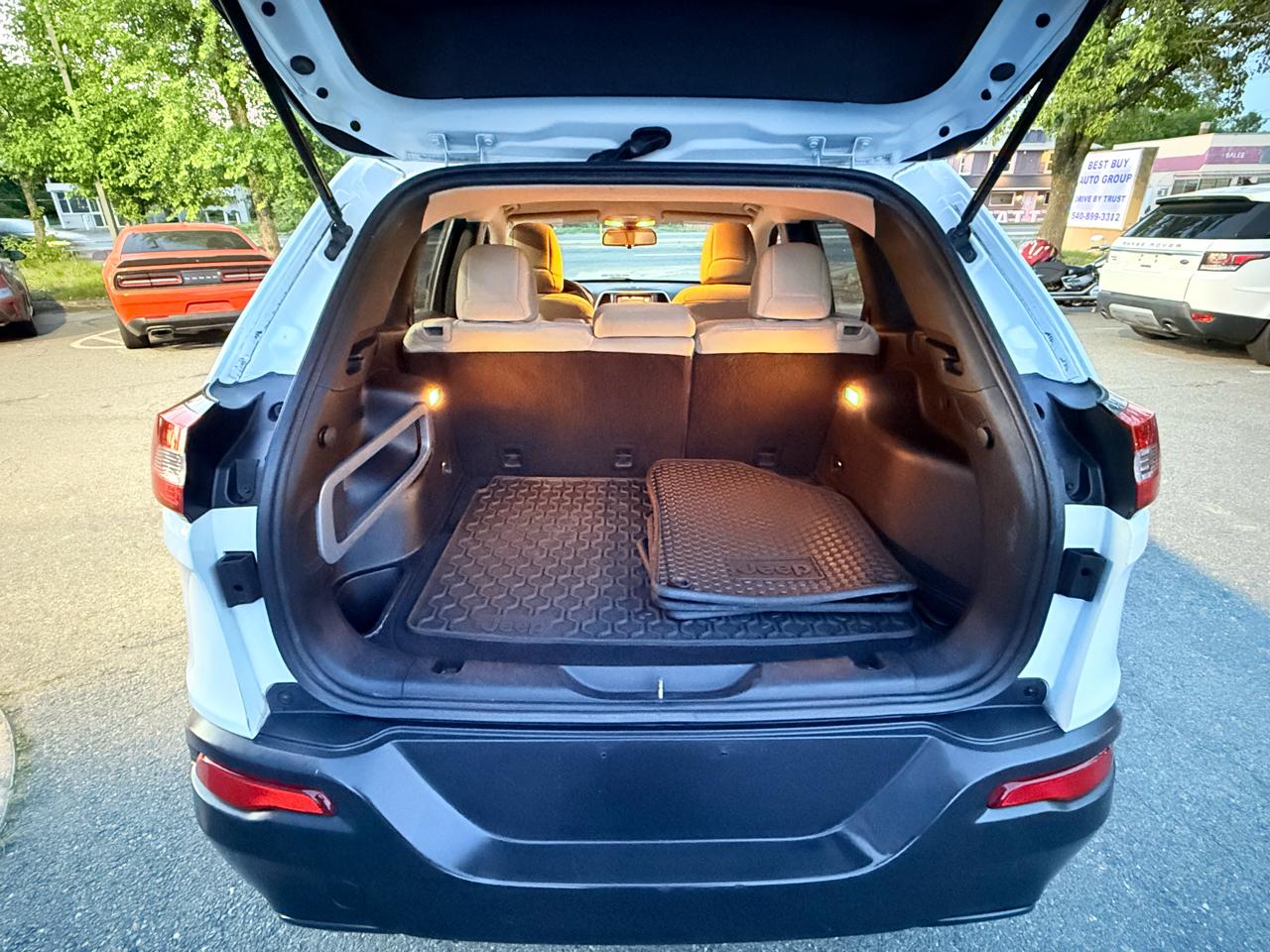 Jeep Cherokee Latitude FWD 2016