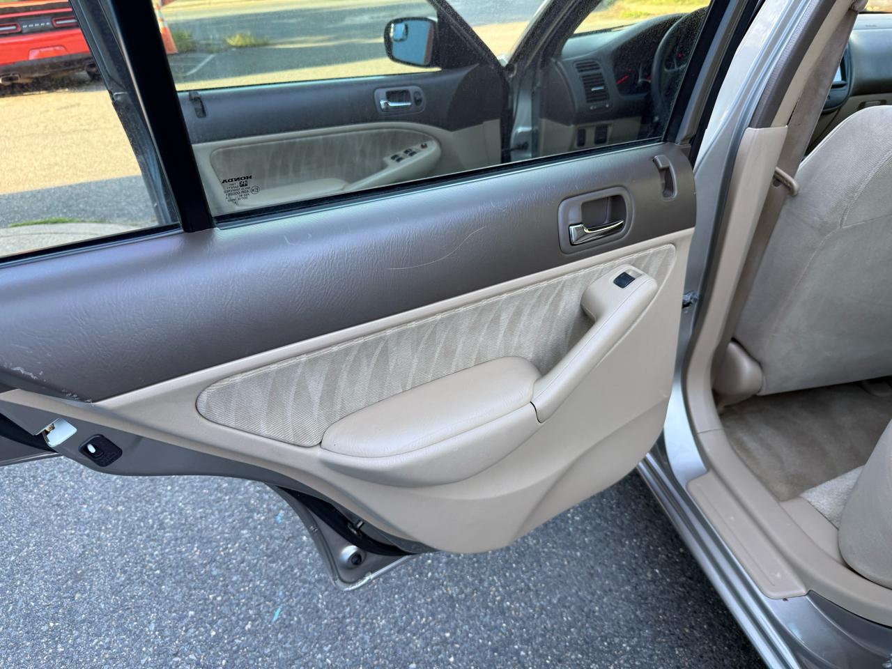 Honda Civic LX Sedan AT 2004