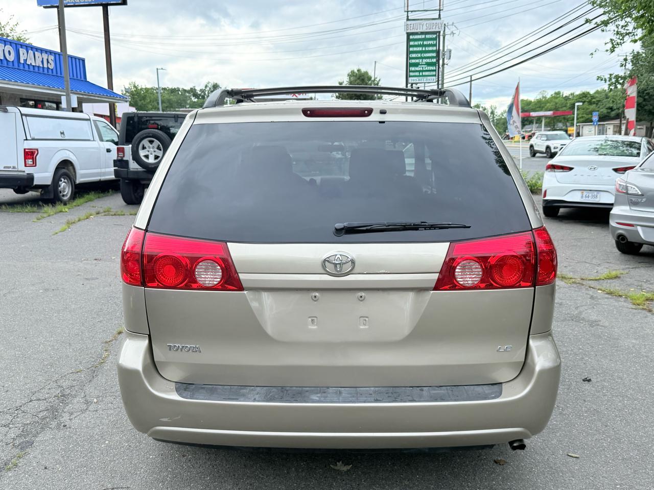Toyota Sienna LE FWD 8-Passenger Seating 2008