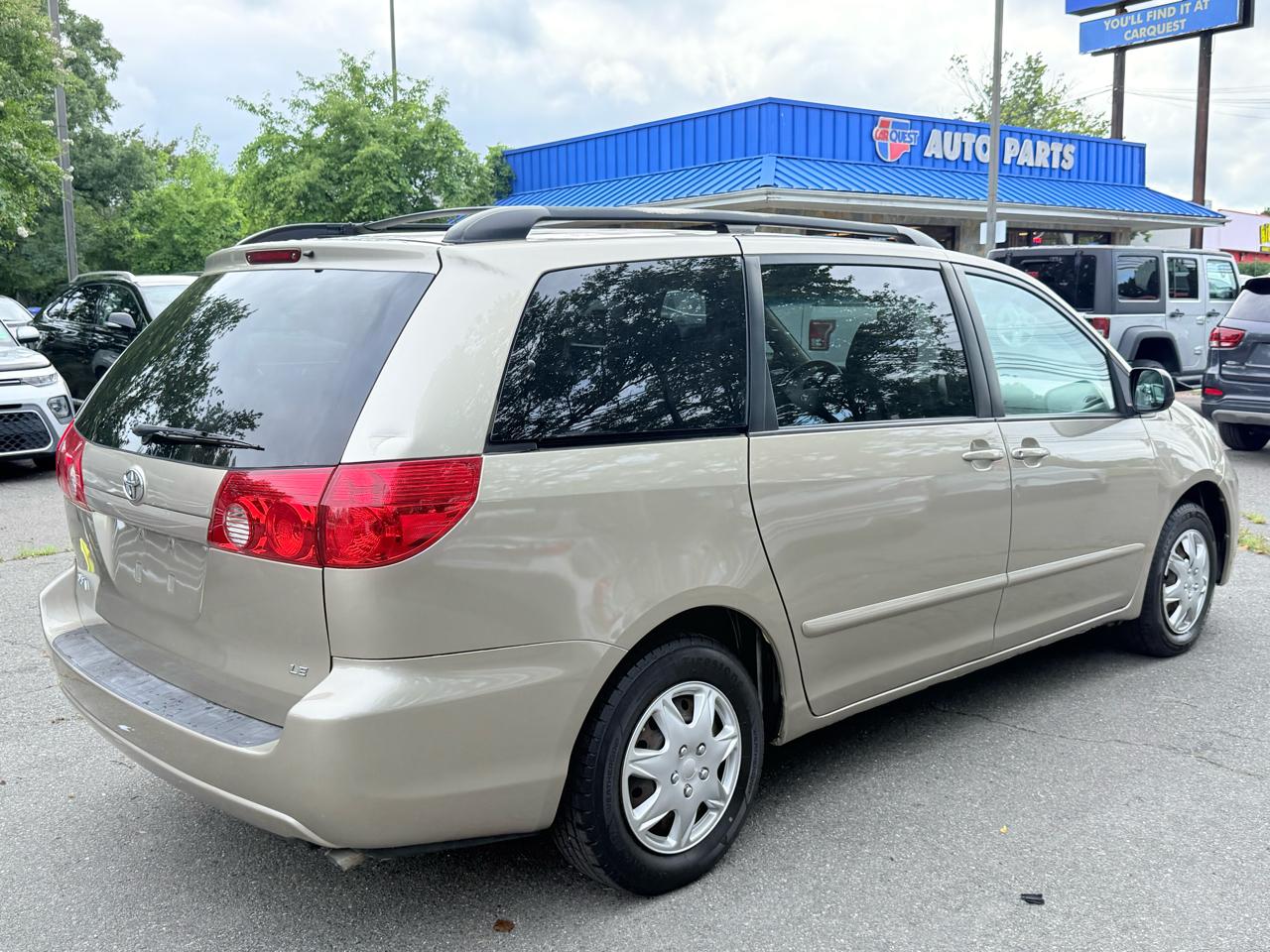 Toyota Sienna LE FWD 8-Passenger Seating 2008