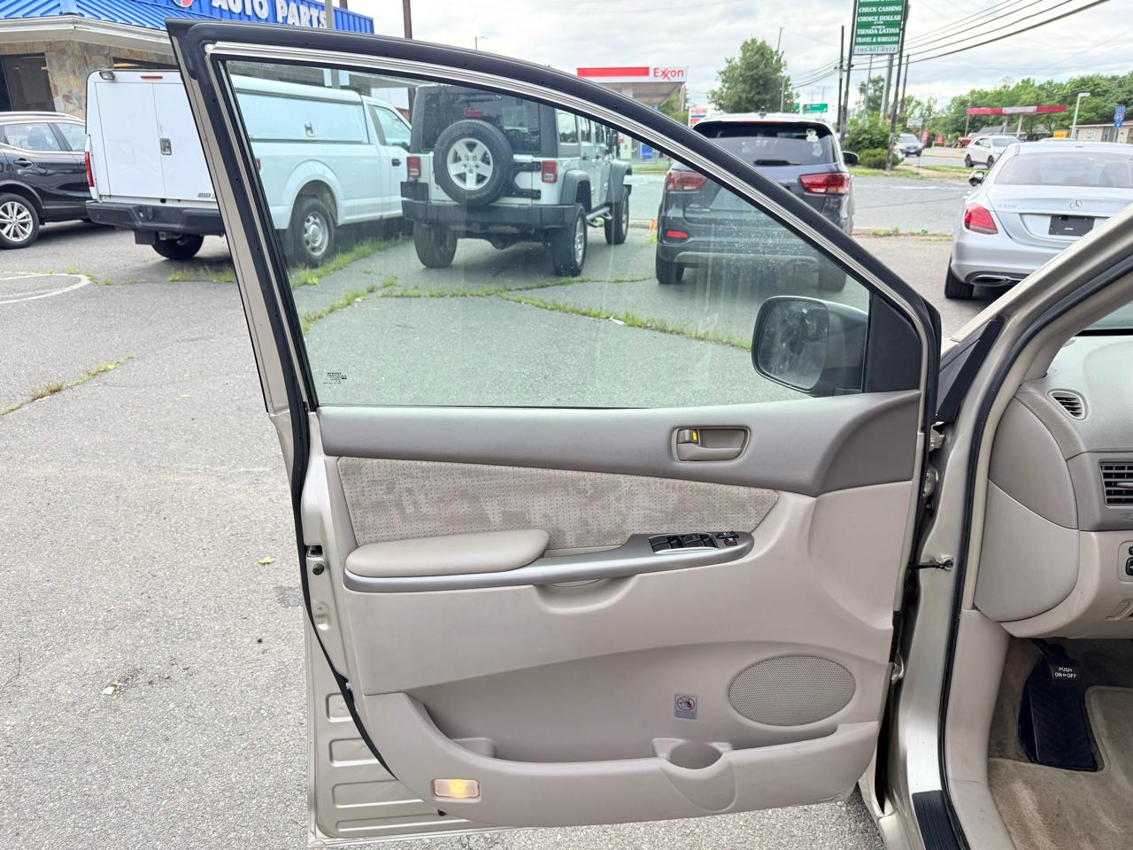 Toyota Sienna LE FWD 8-Passenger Seating 2008