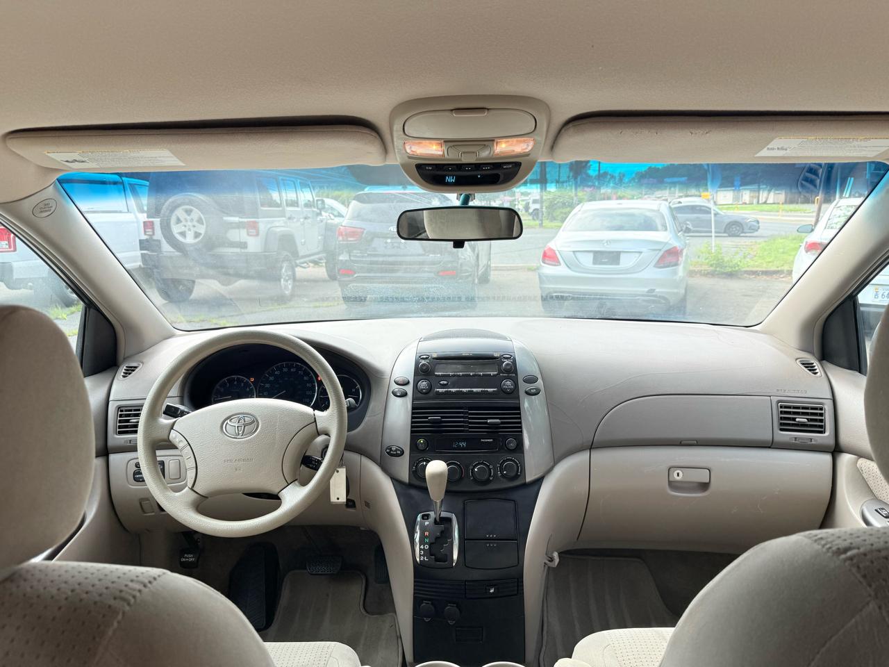 Toyota Sienna LE FWD 8-Passenger Seating 2008