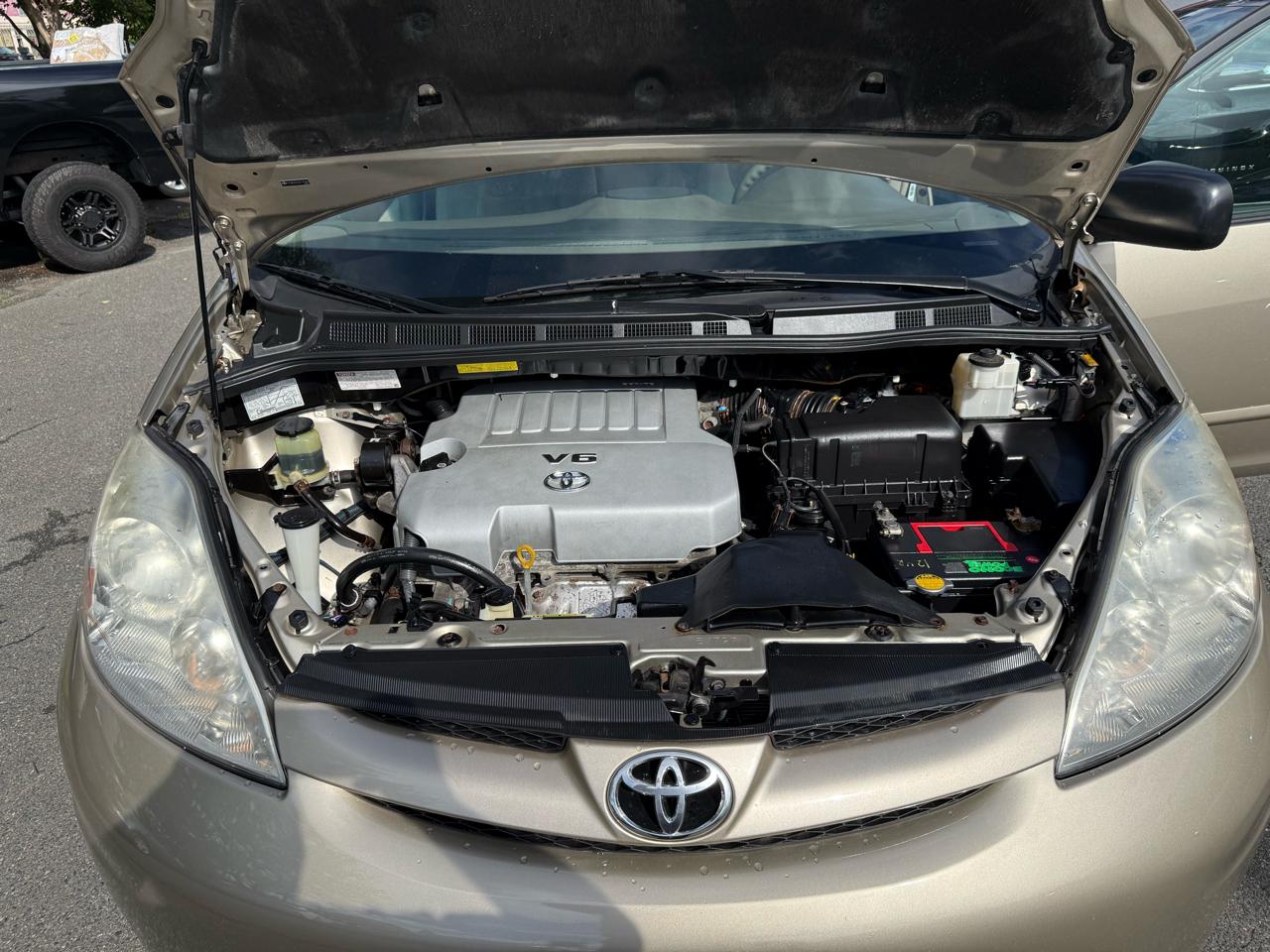 Toyota Sienna LE FWD 8-Passenger Seating 2008