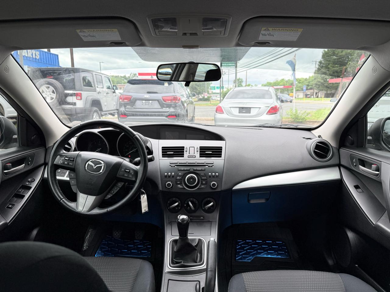 Mazda MAZDA3 i Touring 4-door 2012