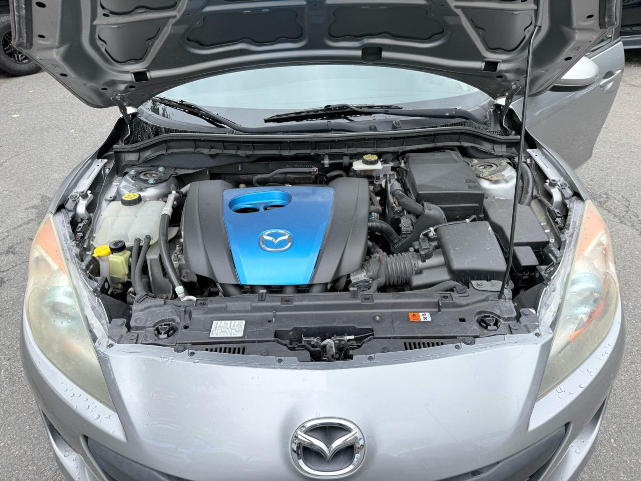 Mazda MAZDA3 i Touring 4-door 2012