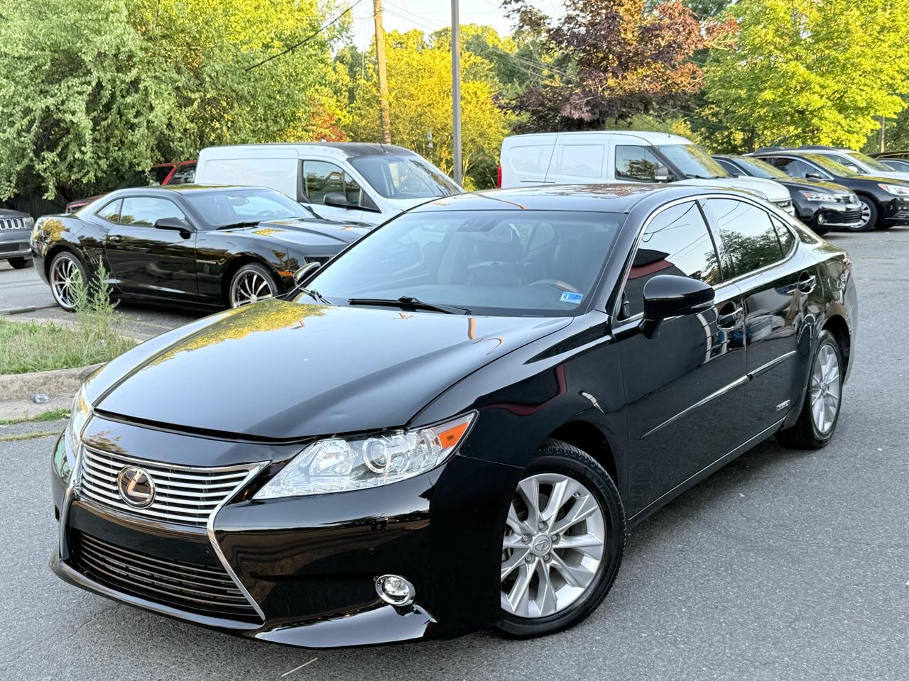 Lexus ES 300h Sedan 2013