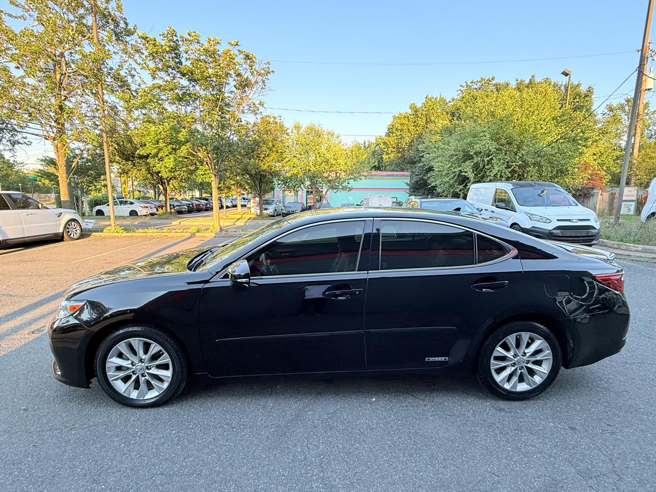 Lexus ES 300h Sedan 2013