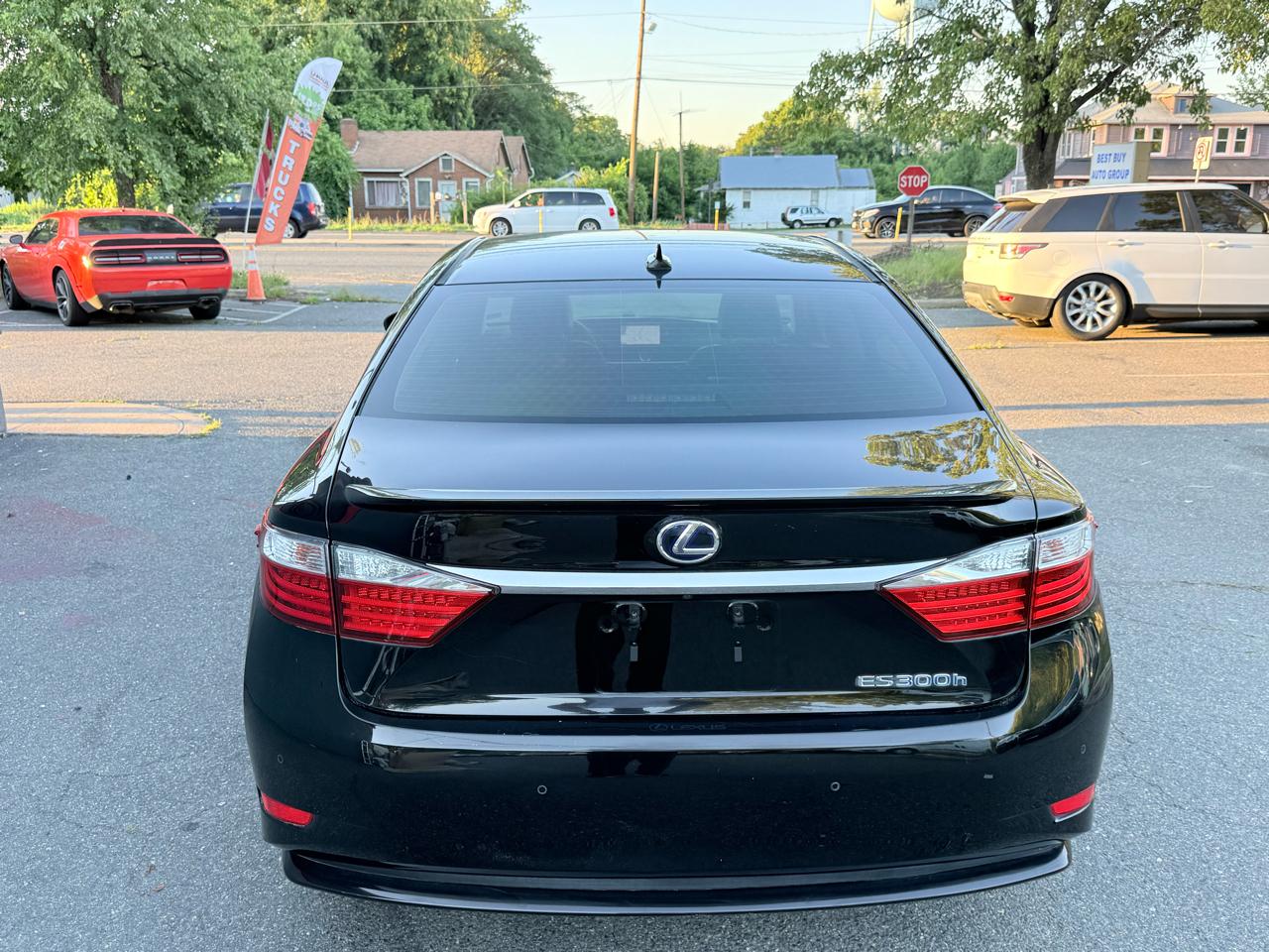 Lexus ES 300h Sedan 2013