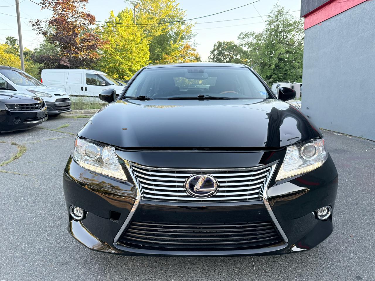 Lexus ES 300h Sedan 2013