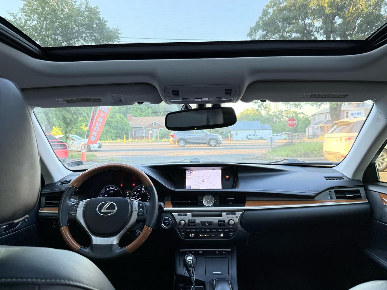 Lexus ES 300h Sedan 2013