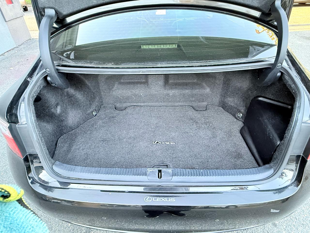 Lexus ES 300h Sedan 2013