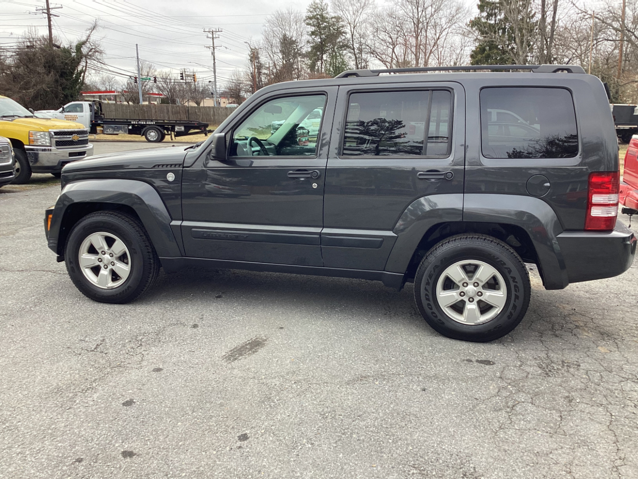 Jeep Liberty Sport 4WD 2011
