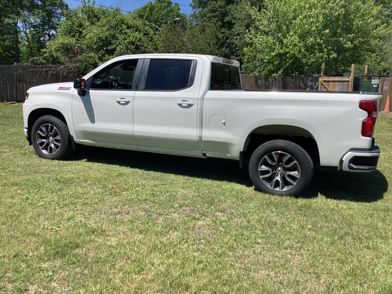 View vehicle photo 2