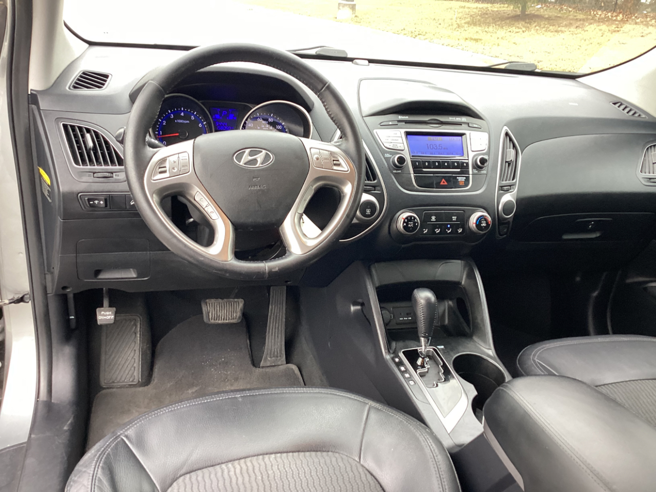 Hyundai Tucson Limited 2WD 2011