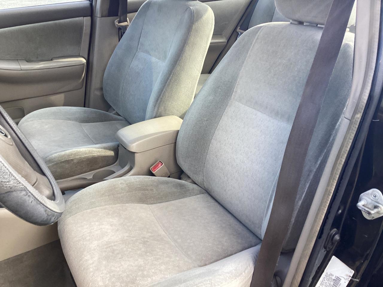 Toyota Corolla CE 2003