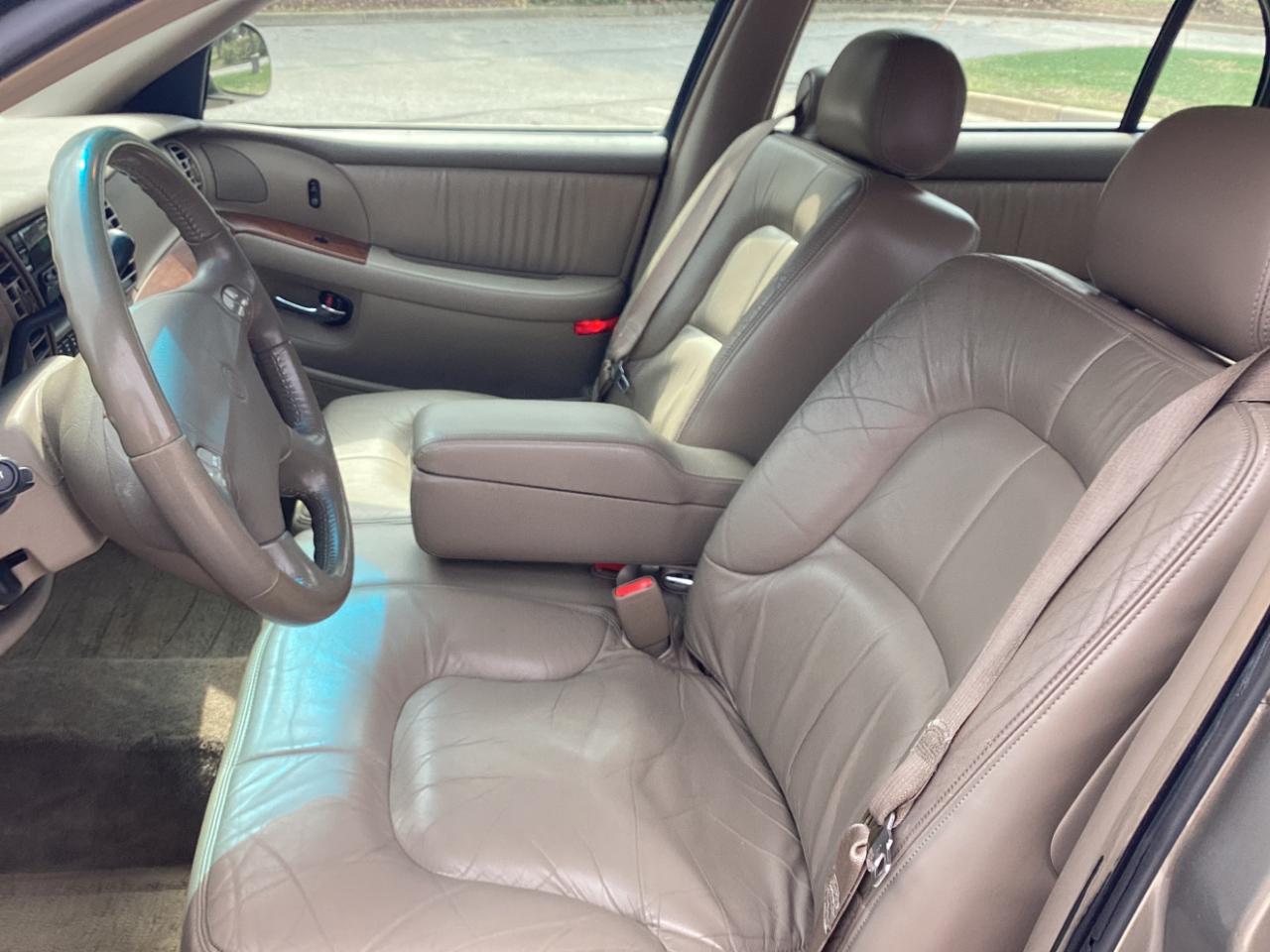 Buick Park Avenue Base 2001