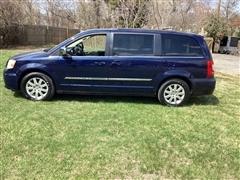 2012 Chrysler Town & Country 