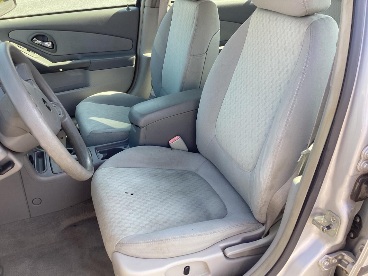 Chevrolet Malibu Base 2005