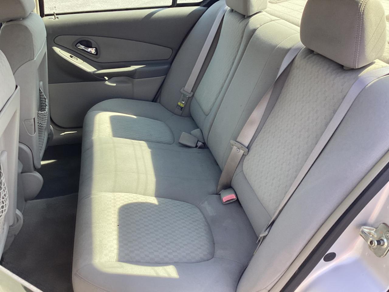 Chevrolet Malibu Base 2005