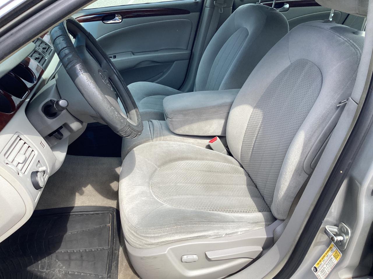 Buick Lucerne CX 2007