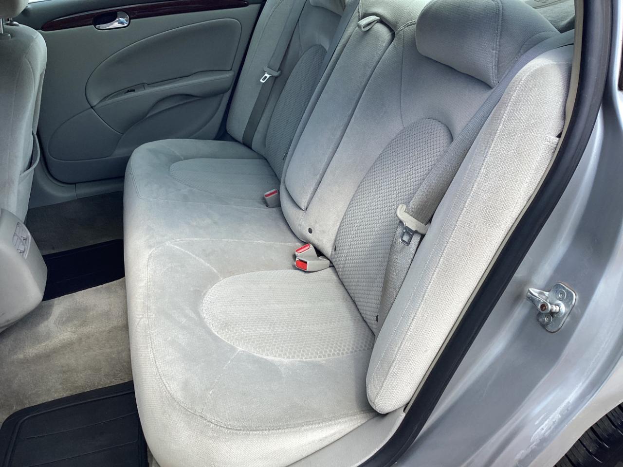 Buick Lucerne CX 2007