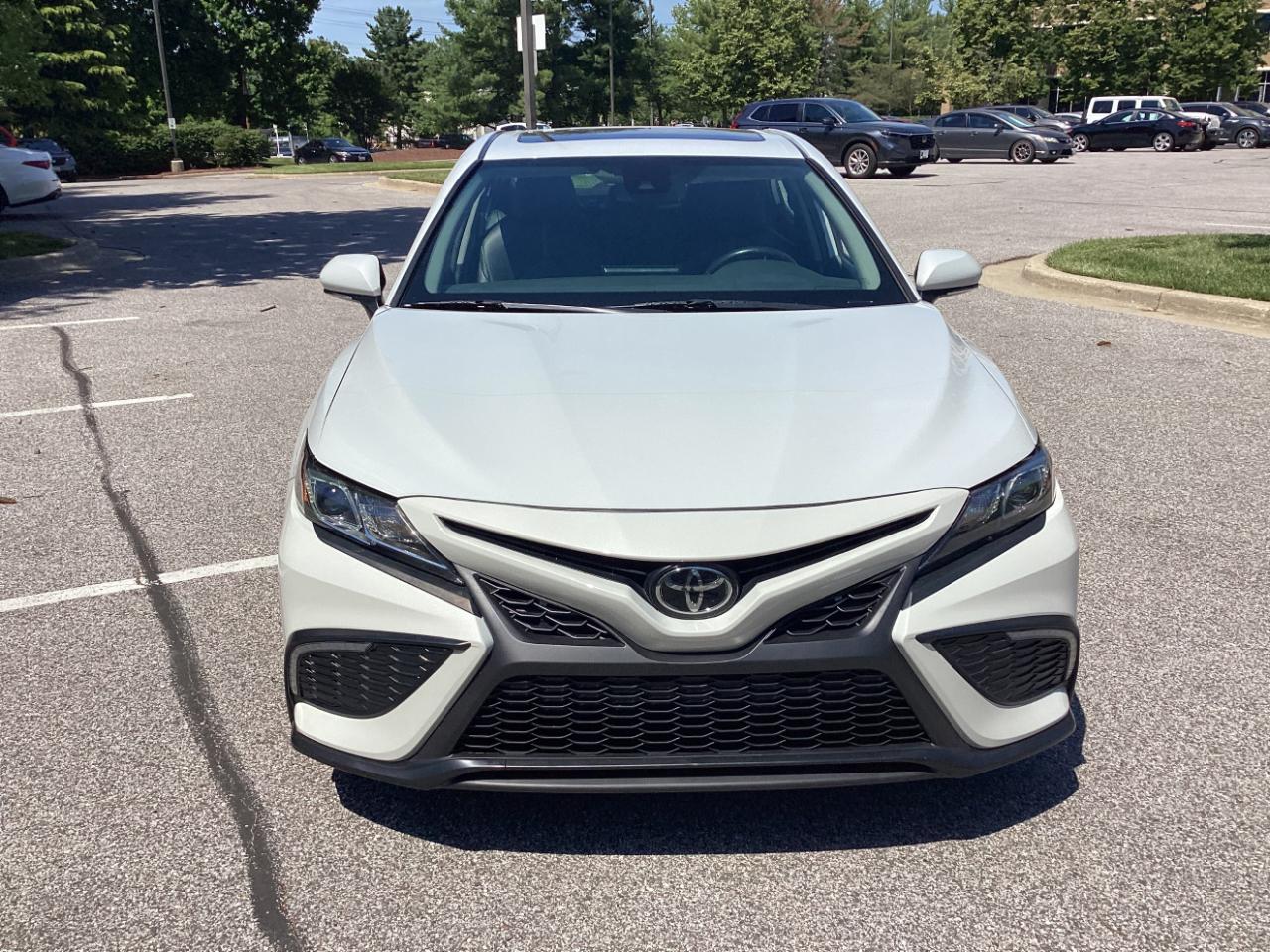 Toyota Camry SE 2022