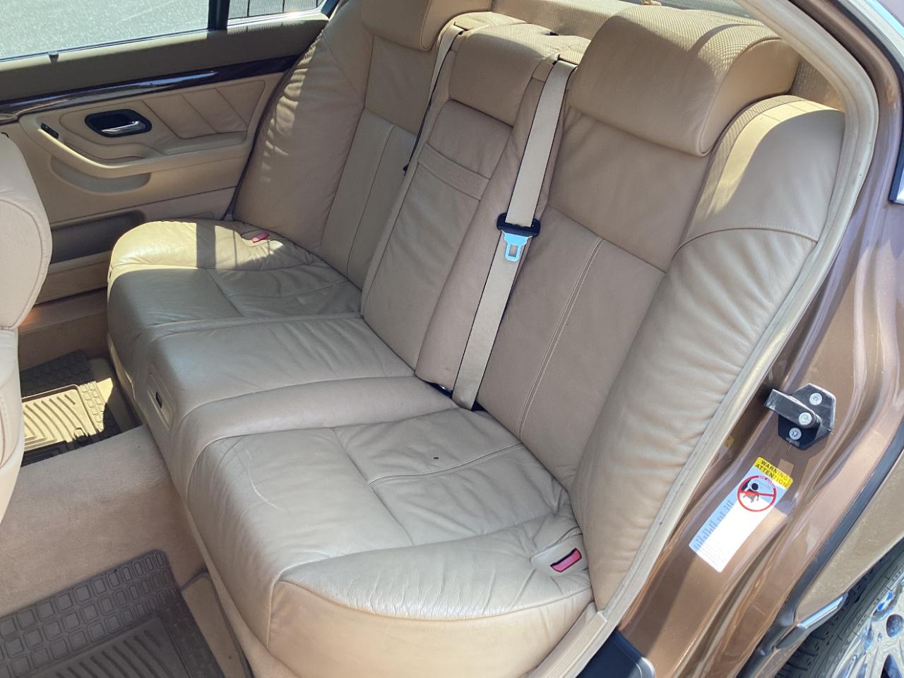 BMW 7-Series 740iL 2000