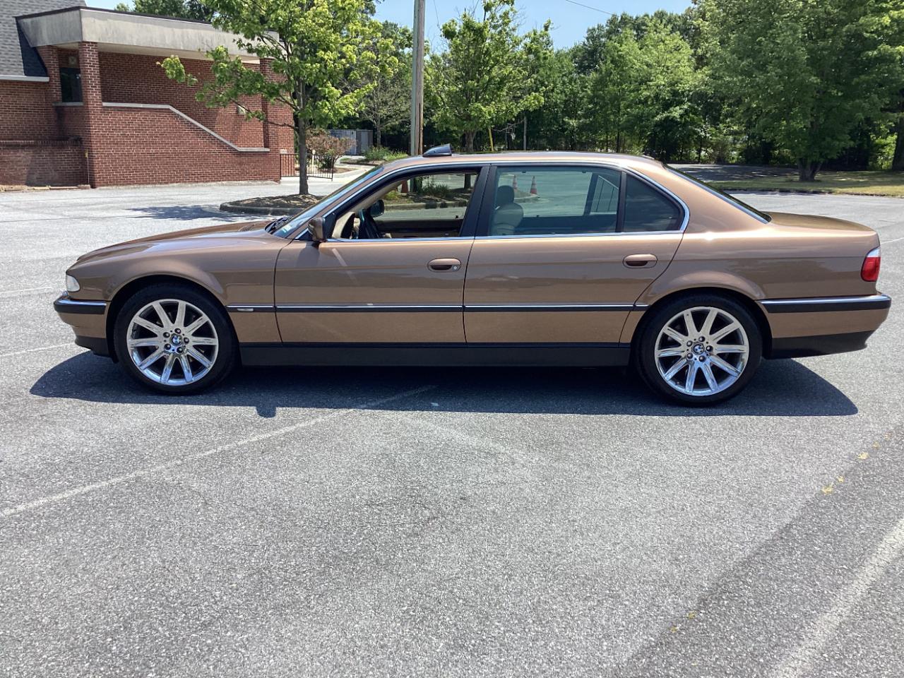 BMW 7-Series 740iL 2000