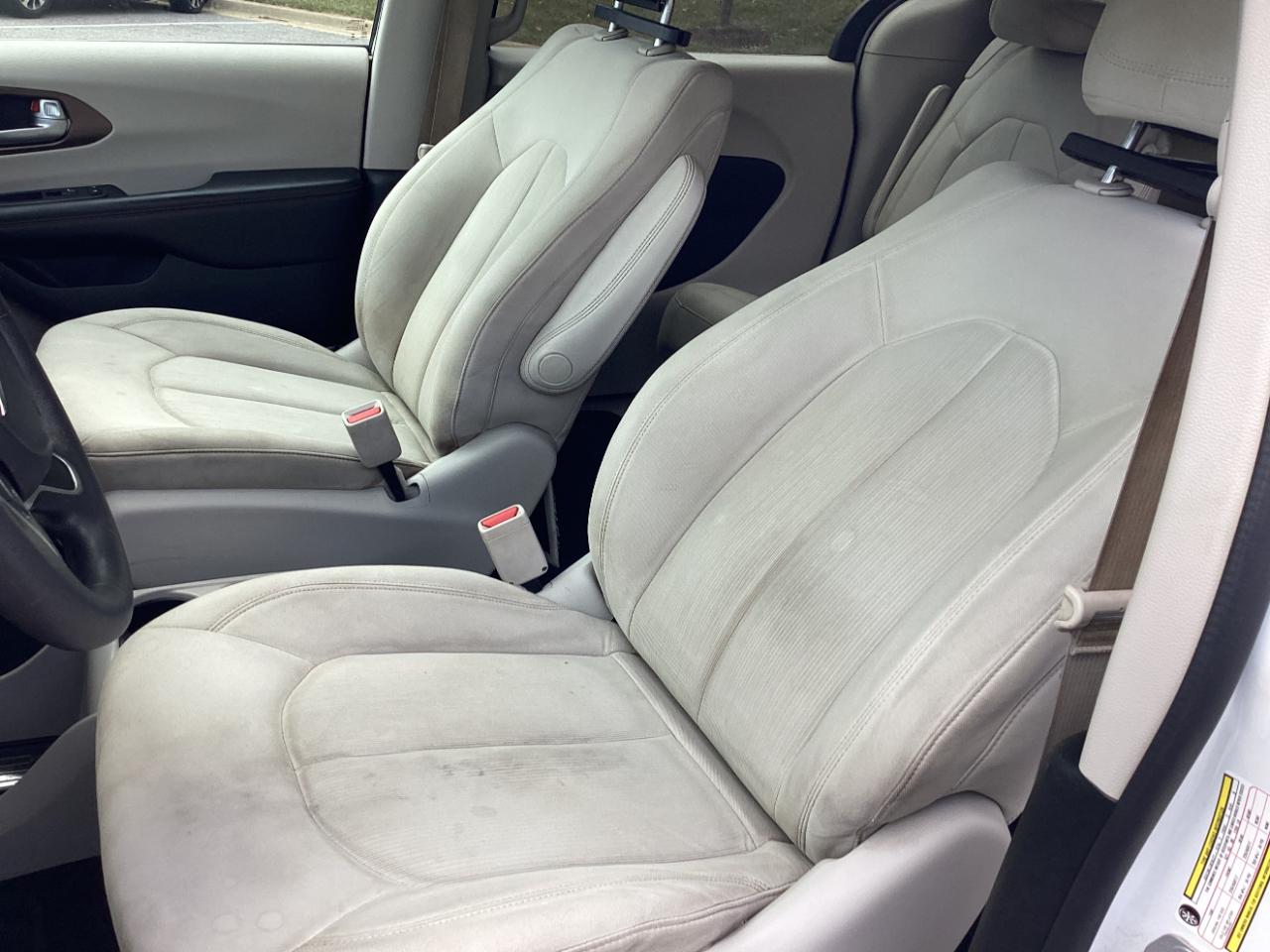 Nissan Pathfinder SE 2WD 2008