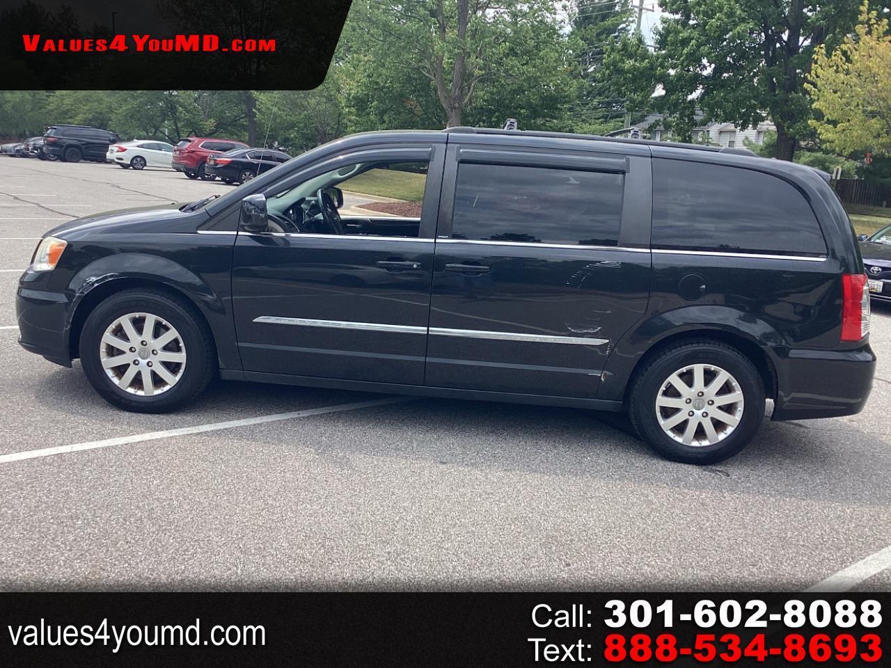 Chrysler Town & Country Touring 2013
