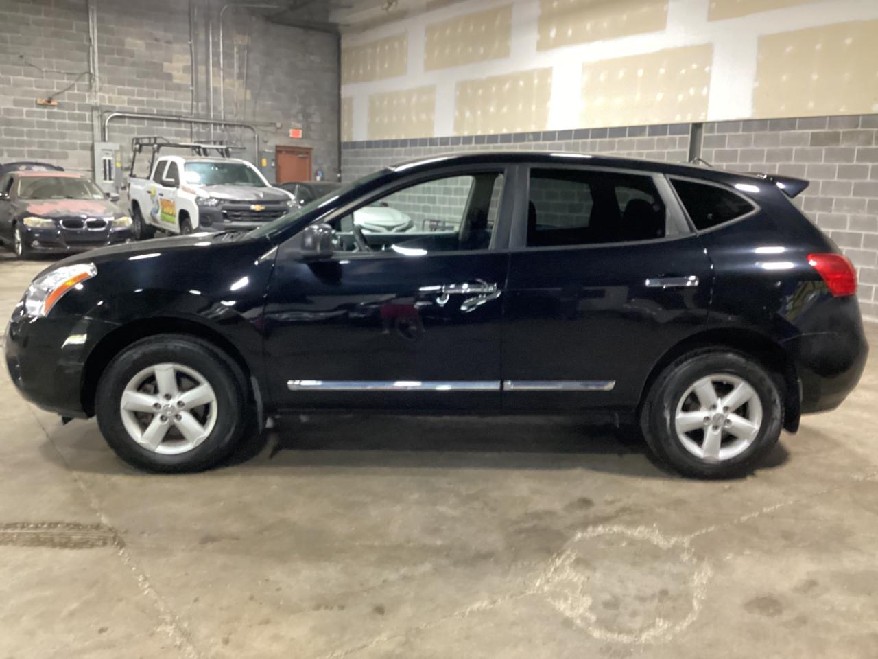 Nissan Rogue S FWD Krom Edition 2012