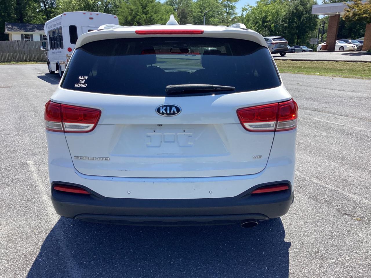 Kia Sorento LX V6 AWD 2016