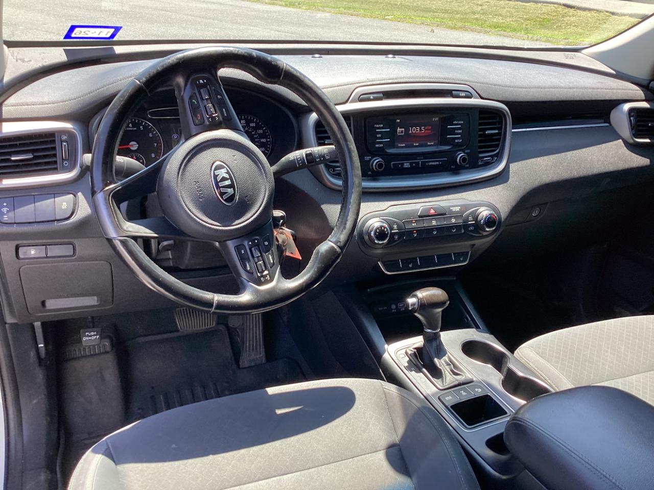 Kia Sorento LX V6 AWD 2016