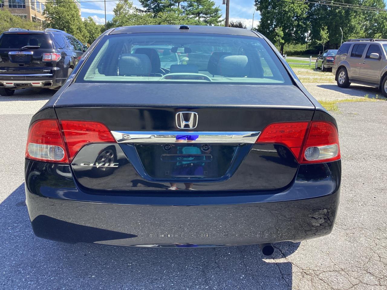 Honda Civic EX Sedan 5-Speed MT 2009