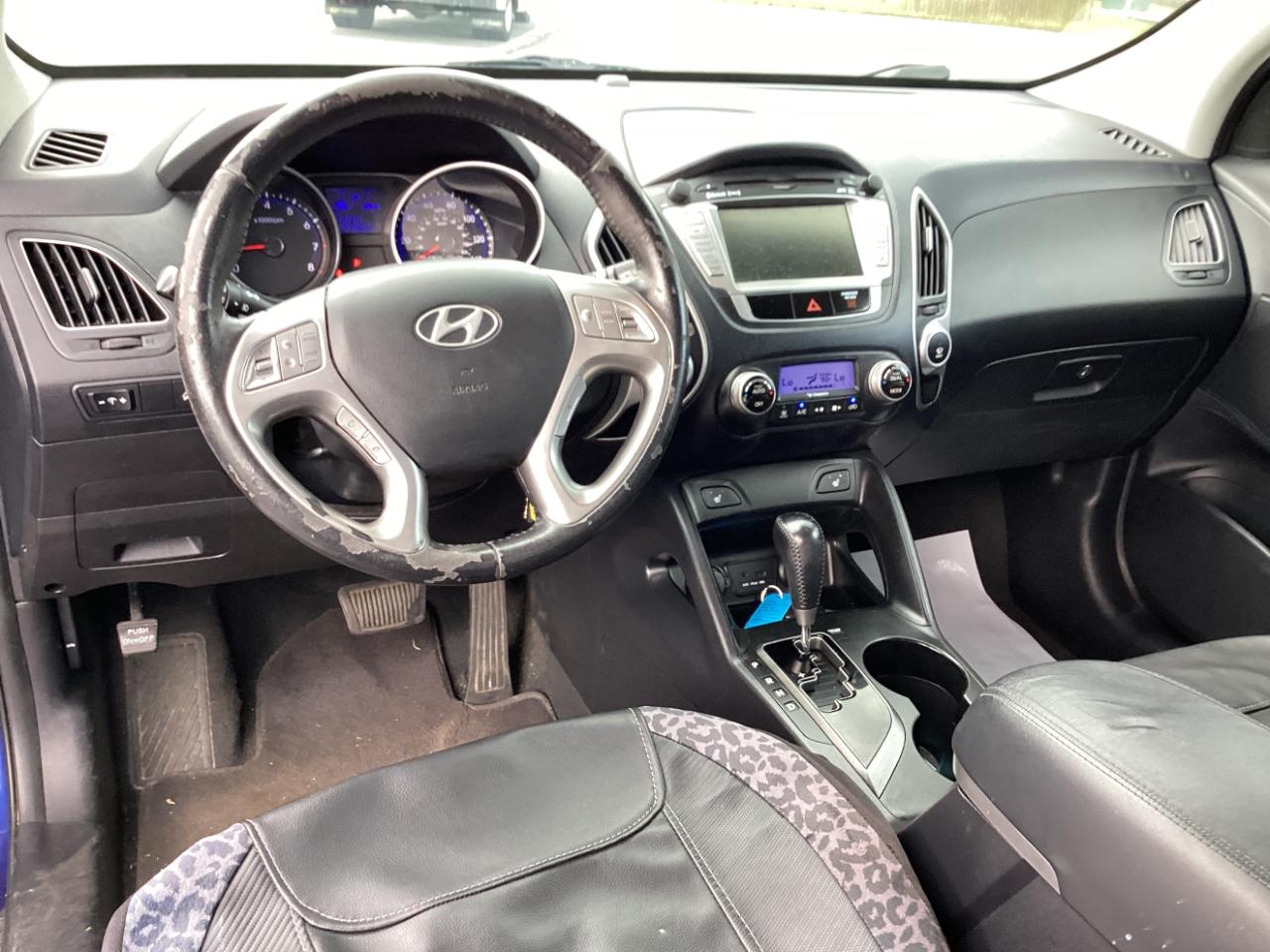 Hyundai Tucson Limited 2WD 2011