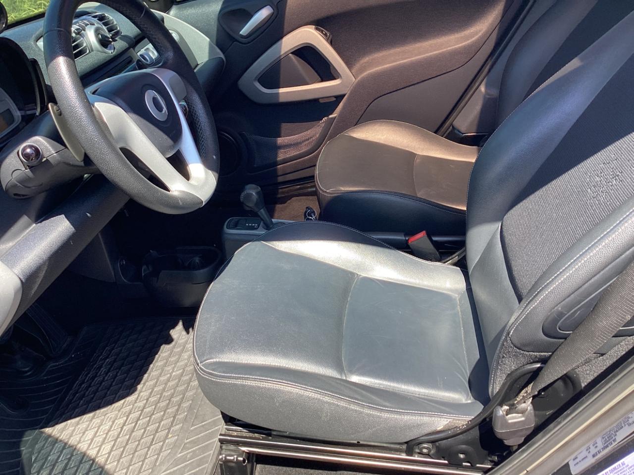 Nissan Versa 4dr Sdn CVT 1.6 SV 2014