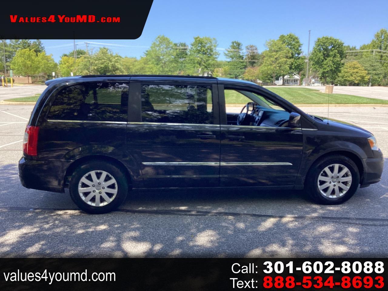 Chrysler Town & Country 4dr Wgn Touring 2013