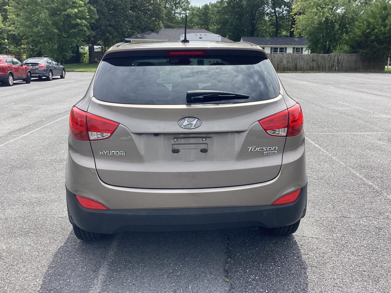 Hyundai Tucson FWD 4dr Auto Limited 2011
