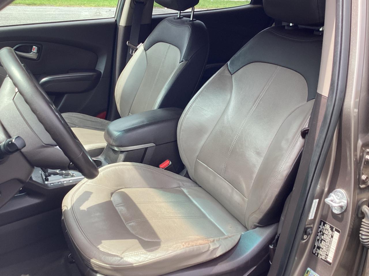 Hyundai Tucson FWD 4dr Auto Limited 2011