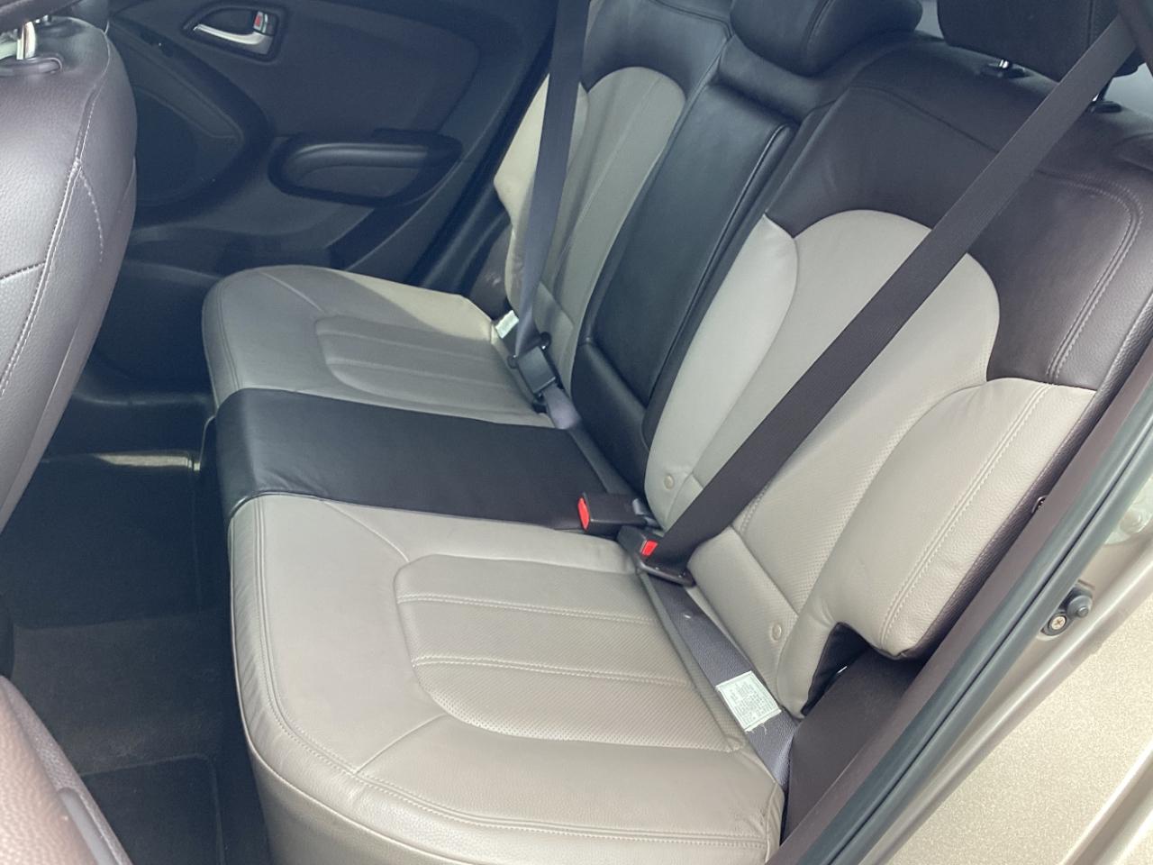 Hyundai Tucson FWD 4dr Auto Limited 2011