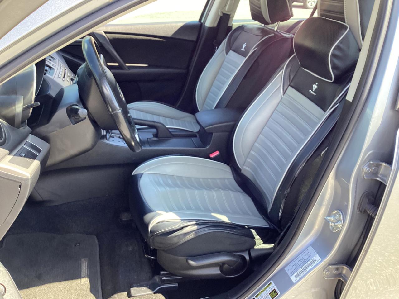 Mazda MAZDA3 4dr Sdn Auto i Touring 2012