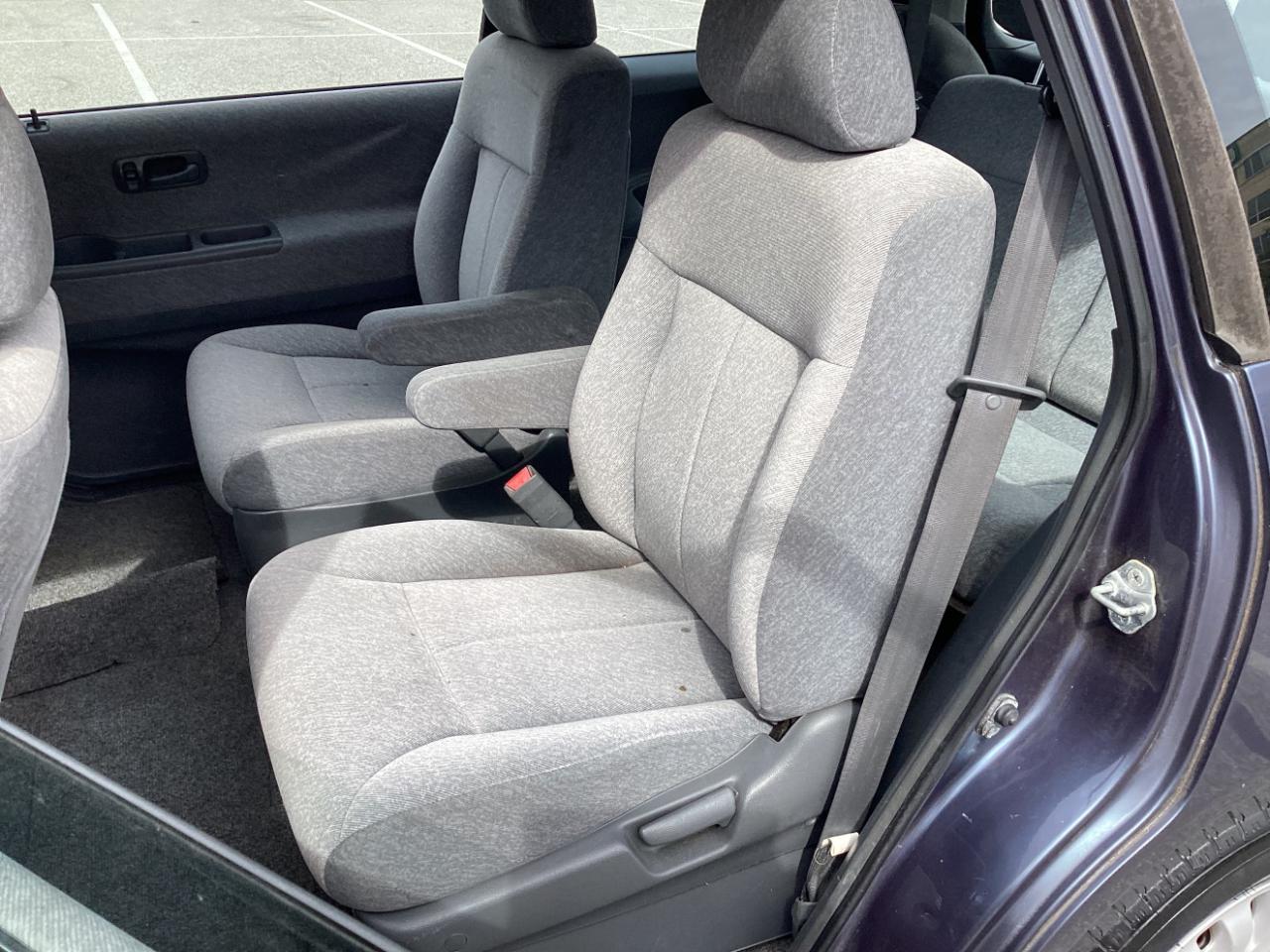 Honda Odyssey 5dr 6-Passenger LX 2.2L 1995
