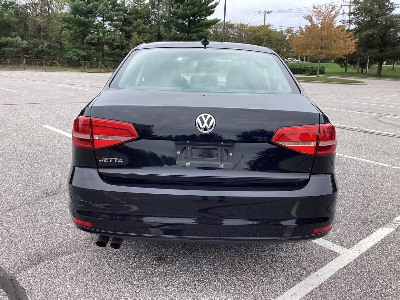 Volkswagen Jetta Sedan 4dr Auto 2.0L S 2015
