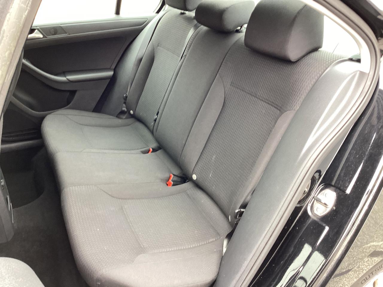 Volkswagen Jetta Sedan 4dr Auto 2.0L S 2015