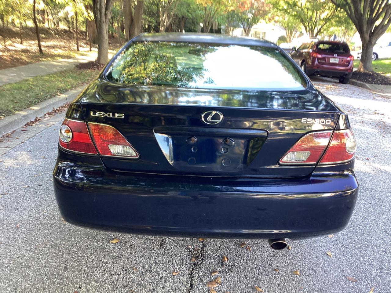 Lexus ES 300 4dr Sdn 2002